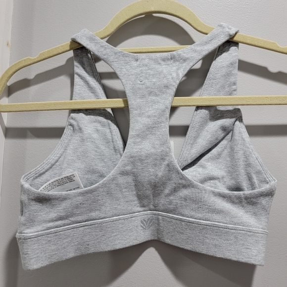 Forever 21 Front Knot Peek-a-Boo Sports Bra - Picture 6 of 10